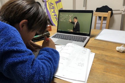 F90690F4-4E68-45CB-93ED-55DA169F979E