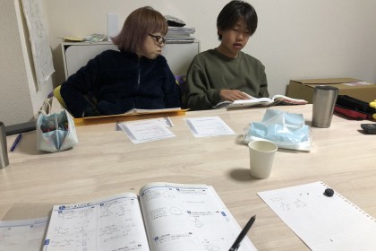 EE33EAF5-905B-4F27-A2DE-56D8263D8F2C