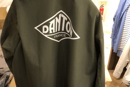 385E22CF-7F9A-43A1-AD15-F61563229D6D